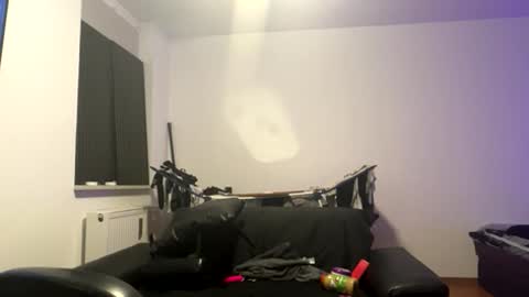 Tobias online show from April 15, 2:00 am