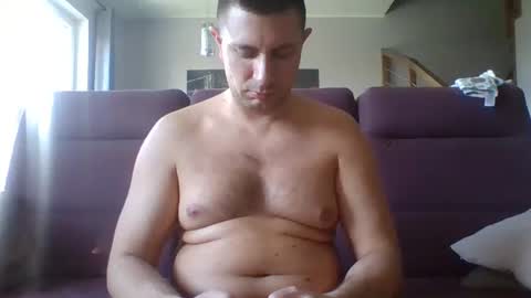 tom_horny84 online show from March 4, 8:13 am