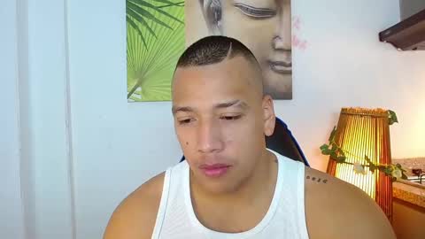 Tom muscle1 online show from December 4, 12:03 pm