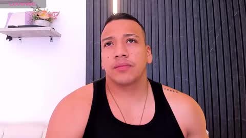 Tom muscle1 online show from October 10, 12:21 pm