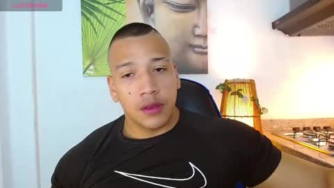 Tom muscle1 online show from February 22, 12:08 pm