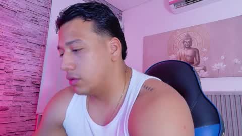 Tom muscle1 online show from March 27, 11:55 am