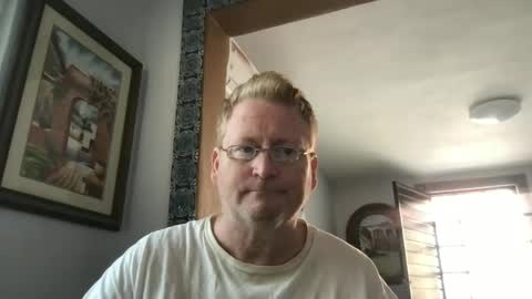 Snapshot of tomascausa chatting on December 11, 6:05 pm Hola online show from December 11, 6:05 pm