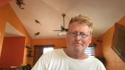 Hola online show from July 17, 10:16 pm