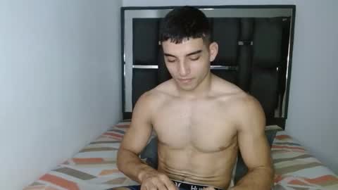 tomaz_18 online show from March 22, 7:08 pm