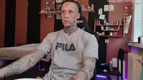 Tommy and Katana online show from December 8, 8:41 am