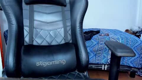 Twitter BreddTommy IG tommy bredd online show from March 12, 10:06 pm