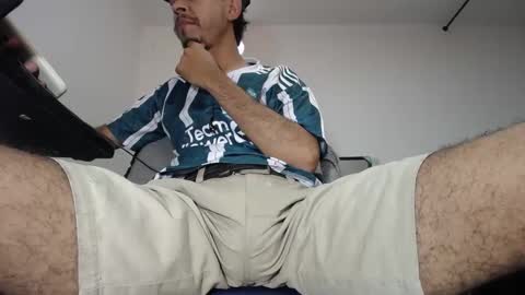 Snapshot of tommy_c0rtez chatting on February 22, 12:40 pm   Thomas    online show from February 22, 12:40 pm