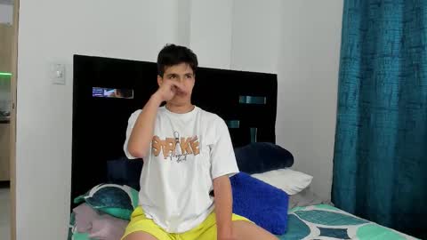   online show from October 4, 8:08 am