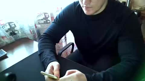 Tommi Li online show from January 5, 8:32 am