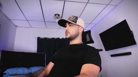 tommy_sccott online show from January 31, 11:47 pm