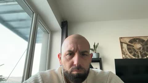 Thomas Fit online show from January 8, 7:46 am