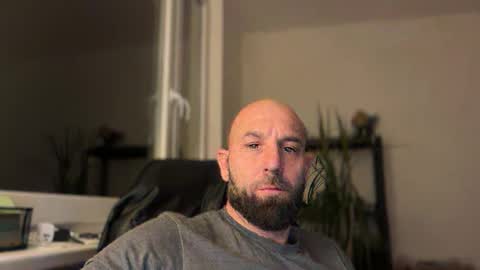 Thomas Fit online show from May 16, 8:51 pm