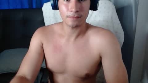 tomycute online show from November 11, 8:47 pm