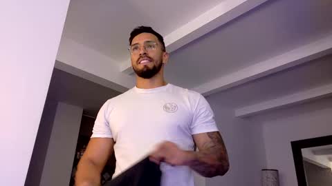 tony muscle1 online show from January 31, 11:25 pm