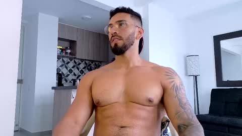 tony muscle1 online show from March 1, 7:35 pm