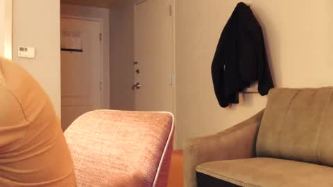 toomuchsmoke online show from December 6, 12:12 am