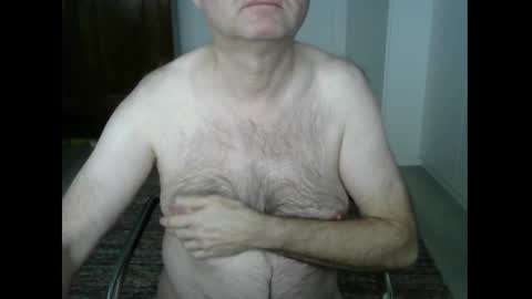 Snapshot of tooohard chatting on February 3, 8:35 am Alex online show from February 3, 8:35 am