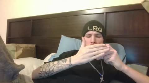 Snapshot of tootall803 chatting on January 18, 2:51 am TooTall803 online show from January 18, 2:51 am