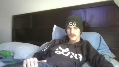 Snapshot of tootall803 chatting on December 2, 3:45 pm TooTall803 online show from December 2, 3:45 pm