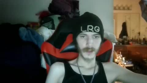 Snapshot of tootall803 chatting on February 27, 11:59 pm TooTall803 online show from February 27, 11:59 pm