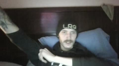 Snapshot of tootall803 chatting on December 31, 11:17 pm TooTall803 online show from December 31, 11:17 pm