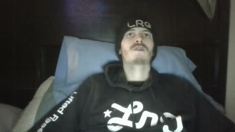 Snapshot of tootall803 chatting on January 4, 3:18 am TooTall803 online show from January 4, 3:18 am