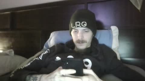 Snapshot of tootall803 chatting on December 3, 4:24 am TooTall803 online show from December 3, 4:24 am