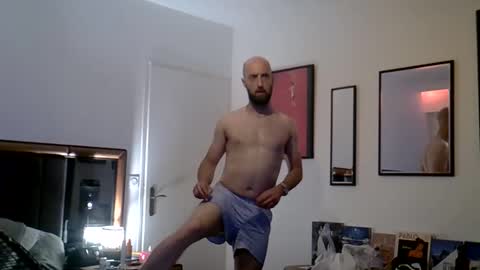 tootsybird69 online show from June 3, 10:59 pm