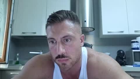 toro_arrapato online show from May 31, 6:20 pm