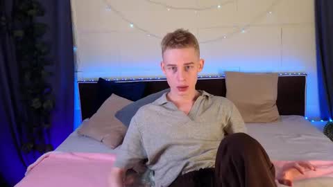 Max online show from April 17, 10:18 am