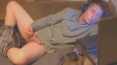 Snapshot of toyboy5546 chatting on October 12, 4:12 pm Toyboy online show from October 12, 4:12 pm