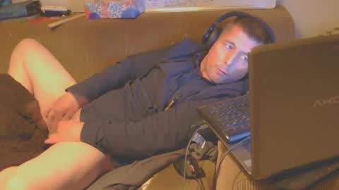 Snapshot of toyboy5546 chatting on October 16, 3:53 pm Toyboy online show from October 16, 3:53 pm