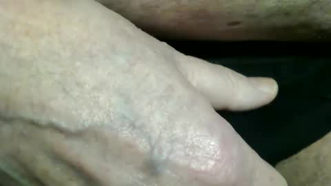 Snapshot of trailblazer1969 chatting on December 16, 8:05 pm trailblazer1969 online show from December 16, 8:05 pm