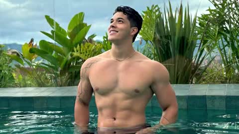 Travis online show from September 16, 11:00 am