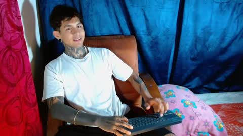 TRAV - INDEPENDENT MODEL online show from February 11, 9:14 pm