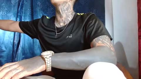 TRAV - INDEPENDENT MODEL online show from December 9, 2:13 am