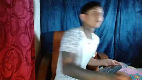 TRAV - INDEPENDENT MODEL online show from February 9, 8:45 pm