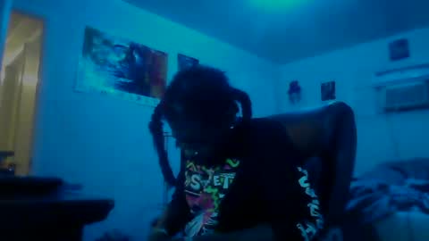 10Thickness online show from June 29, 8:31 pm