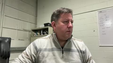 Snapshot of treborinthesky chatting on February 7, 11:24 pm treborinthesky online show from February 7, 11:24 pm