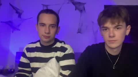 trendygay online show from November 15, 7:05 pm