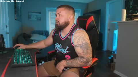 tristanhardwood online show from March 9, 10:41 pm