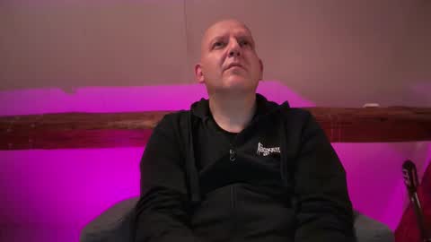 Snapshot of tritonspace chatting on October 1, 2:26 am Triton online show from October 1, 2:26 am