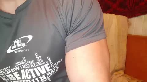 Troncq online show from February 9, 1:46 pm