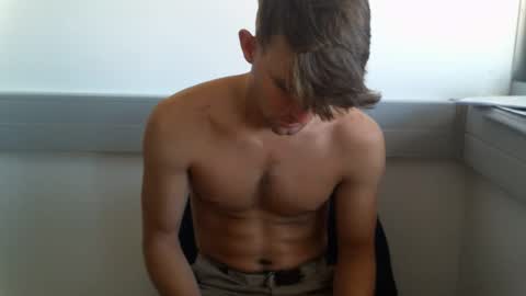 troy_w online show from January 12, 3:46 pm