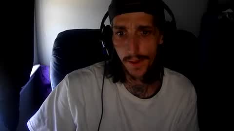 truewoodpecker online show from November 3, 7:59 pm