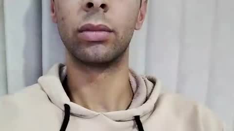 Snapshot of tunisiensexyguy chatting on December 3, 3:55 pm TunisienSexyGuy online show from December 3, 3:55 pm