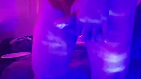 Snapshot of twe4kseeker chatting on October 5, 11:25 am twe4kseeker online show from October 5, 11:25 am