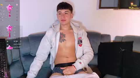 Snapshot of twink_daren chatting on October 23, 7:28 pm Mr Daren online show from October 23, 7:28 pm