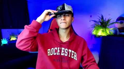 Snapshot of twink_sebas_ chatting on October 10, 12:59 am  Bad boy sebastian  online show from October 10, 12:59 am
